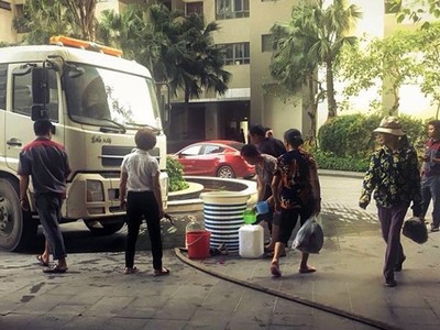 Thiếu nước sinh hoạt khiến người dân rất khốn khổ 