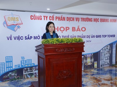 Bà Nguyễn Thị Thúy Hường - Đại diện chủ Kl99ok phiên bản mới dự án phát biểu
