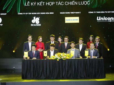 Đại diện Kl994 game bài casino hấp dẫn Pi Group ký kết hợp tác với các đối tác