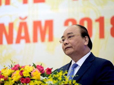 Thủ tướng Nguyễn Xuân Phúc phát biểu tại Hội nghị Kl993 ưu đãi thưởng hấp dẫn với các địa phương - Ảnh: VGP/Quang Hiếu