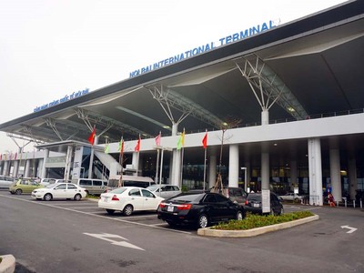 Thu giá ô tô vào sân bay: Sẽ bổ sung vào danh mục dịch vụ phi hàng không