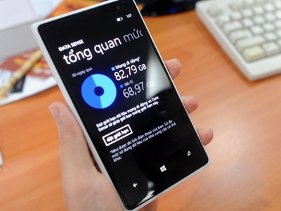 Các nhà mạng liên tục công bố điều chỉnh giá cước roaming kể từ đầu năm 2017. Ảnh: Anh Quân