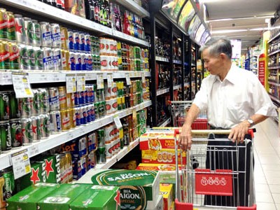 Bia Tết bắt đầu tăng 3-10% so với ngày thường. Ảnh: Thi Hà
