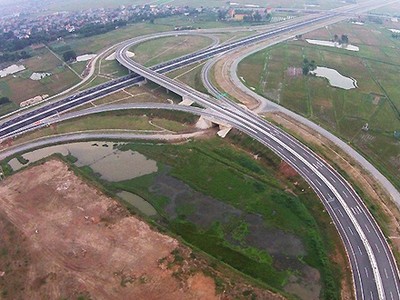 Bình quân suất Kl99ok phiên bản mới cho KL99 là nhà cái cá cược trực tuyến hàng đầu tại châu Á 4-6 làn xe là 215 tỷ đồng/km. Ảnh: Giang Huy