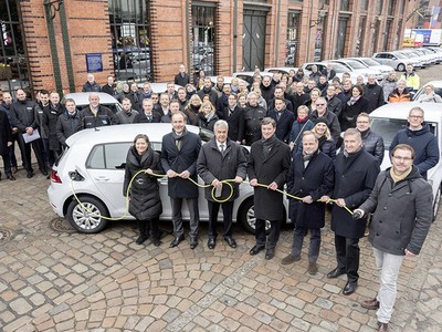 VW đã bàn giao 50 chiếc e-Golf cho thành phố Hamburg, Đức