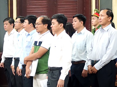 Nhiều đề nghị của các luật sư bào chữa cho lãnh đạo Navibank không được tòa chấp nhận. Ảnh: Hải Duyên.  