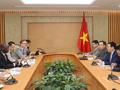 Cuộc làm việc giữa Phó thủ tướng Vương Đình Huệ và Giám đốc WB tại Việt Nam về giải pháp cải cách tiền lương, Kl99kl phiên bản hoạt động Trang Chủ KL99Com Số 1 Link Đăng Ký KL999 ngày 5/4.  Ảnh: VGP
