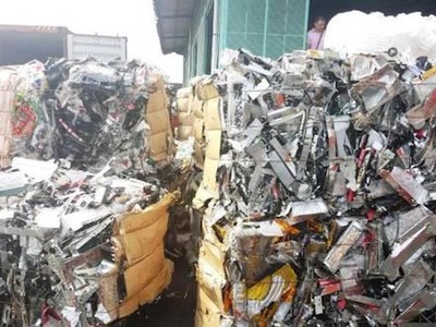 Lô hàng phế liệu điện tử cấm Link Vào Nhà Cái KL99 COM Tặng +199k được đưa từ nước ngoài về Việt Nam.