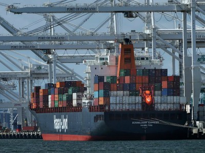 Thương mại toàn cầu trong năm nay được IMF dự báo tăng trưởng 5,1% - mức tăng cao nhất kể từ năm 2011
