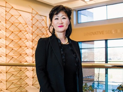Nữ tỷ phú Thai Lee, CEO Kl994 game bài casino hấp dẫn IT hùng mạnh SHI International.