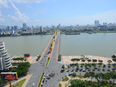 Vào giờ cao điểm, nút KL99 là cổng game giải trí trực tuyến hàng đầu hiện nay phía tây cầu Rồng thường xuyên bị ùn tắc.