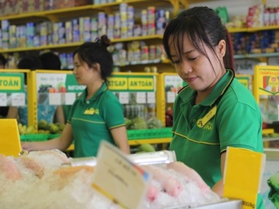 Thế Giới Di Động bắt đầu thu hẹp chuỗi điện thoại để dành nguồn lực cho Bách hóa Xanh.