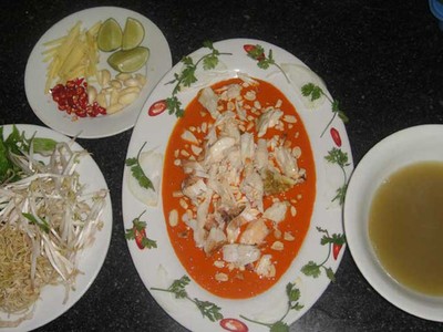Món tiết canh cua được chế biến cầu kỳ và xem là đặc sản đắt đỏ ở đảo ngọc Phú Quốc.
