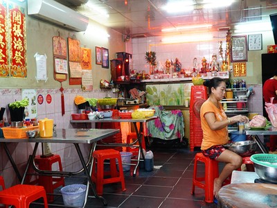 Tiệm mì 70 năm ở Sài Gòn khởi đầu từ gánh hàng rong