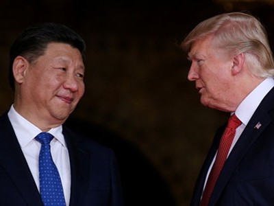 Tổng thống Mỹ Donald Trump đón tiếp Chủ tịch Trung Quốc Tập Cận Bình tại bang Florida tháng 4/2017. Ảnh: Reuters.