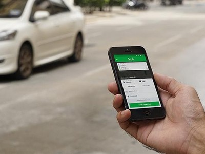 Dường như hơn 2 tháng sau thương vụ thâu tóm Uber, Grab đang dần mất đi “thương hiệu” một hãng gọi xe giá rẻ, nhiều khuyến mại hấp dẫn với người dùng Việt.