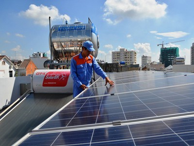 Nhiều người dân tại TPHCM Kl99ok phiên bản mới hàng trăm triệu đồng cho hệ thống điện năng lượng mặt trời tại gia đình để giảm tiền điện hàng tháng và sử dụng nguồn năng lượng tái tạo, thân thiện môi trường.