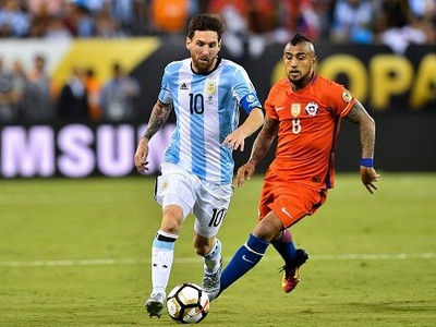 Một pha bóng trong khuôn khổ giải Copa America. Ảnh: AFP.
