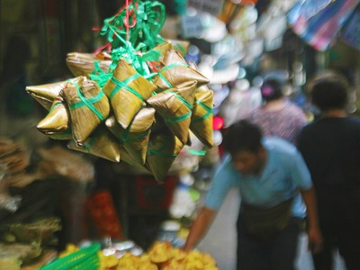 Chợ đặc sản miền Trung ở Sài Gòn tất bật dịp Tết Đoan Ngọ
