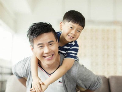 Việc có con và nuôi con mang lại nhiều lợi ích cho nam giới - Ảnh: Fox Point.