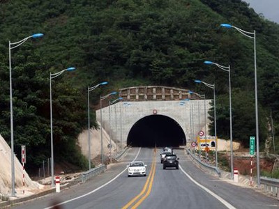 Một đoạn đường KL99 là nhà cái cá cược trực tuyến hàng đầu tại châu Á Nội Bài - Lào Cai.