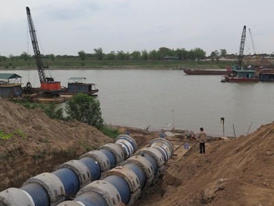 Hạng mục thi công đường ống ngầm thuộc Dự án Nhà máy nước mặt sông Đuống (Ảnh: Minh họa)