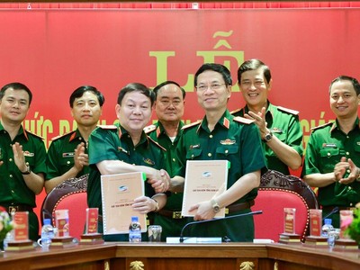 Lễ bàn giao chức danh Chủ tịch kiêm Tổng giám đốc Kl994 game bài casino hấp dẫn Viettel.
