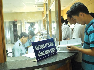 Dự thảo Nghị định không đưa ra phương án đơn giản hóa, cắt giảm các điều kiện Kl992 VIP Trang Chủ 2026 thuộc hai lĩnh vực “nóng” là thuế và hải quan.