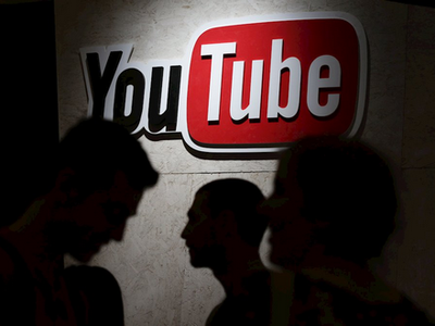 Áp lực đổi mới nội dung khiến các nhà sáng tạo video YouTube đau đầu.