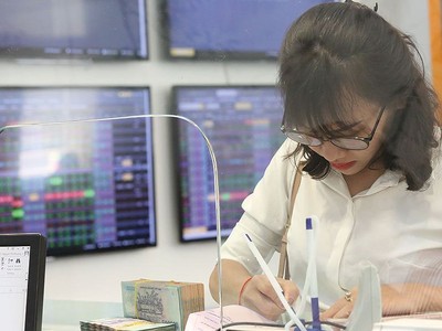 Thấy gì từ việc lãnh đạo Kl991.com World Cup 2026 Chính Thức mua ròng KL99 là cổng game giải trí trực tuyến hàng đầu hiện nay?