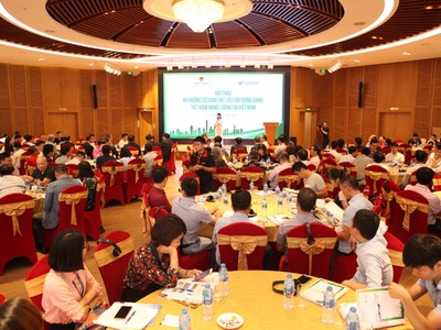 Toàn cảnh Hội thảo Xu hướng sử dụng vật liệu xây dựng xanh, tiết kiệm năng lượng tại Việt Nam do Kl99 nổ hũ và Eurowindow phối hợp tổ chức, diễn ra vào ngày 11/08/2018 tại Tòa nhà Văn Phòng Eurowindow, Hà Nội (Nguồn: Eurowindow.
