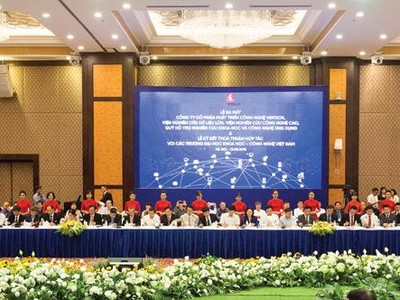 Lễ ký kết thỏa thuận hợp tác với các trường đại học khoa học - công nghệ Việt Nam của VinTech.