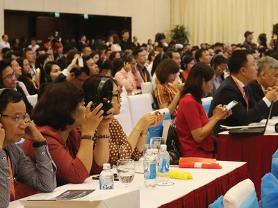 Đồng đảo nhà Kl99ok phiên bản mới trong nước và quốc tế tham dự Hội nghị IREC 2018.