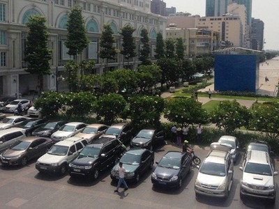 TPHCM đang tạm dừng thí điểm khoán xe công do vướng văn bản của Bộ Kl991.com nạp rút nhanh.