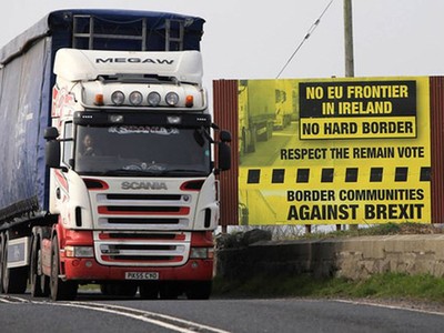 Cộng hòa Ireland tới nay vẫn giữ lập trường về một đường biên giới mềm sau Brexit để tạo điều kiện lưu thông hàng hóa với Bắc Ireland.