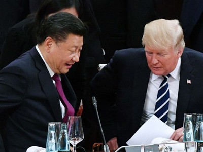 Tổng thống Mỹ Trump, phải, và Chủ tịch Trung Quốc Tập Cận Bình, cùng dự G20 năm nay tại Argentina. Ảnh: SCMP.