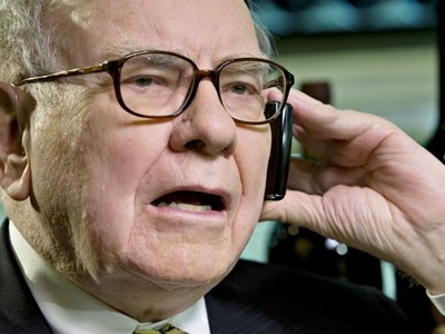 Tỷ phú Kl99ok phiên bản mới Warren Buffett trong một cuộc phỏng vấn năm 2008. Ảnh: AFP.