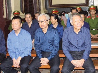Các bị cáo tại tòa.