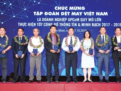 Một trong những hoạt động mới của HNX 2018 là tổ chức chấm điểm và vinh danh các công ty đại chúng quy mô lớn thực hiện tốt công bố thông tin và minh bạch trên TTCK Việt Nam.