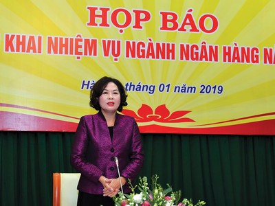 Phó thống đốc Link Vào Nhà Cái KL99 COM Tặng +199k 99Kl99 trực tiếp đá gà Nguyễn Thị Hồng chủ trì cuộc họp báo.