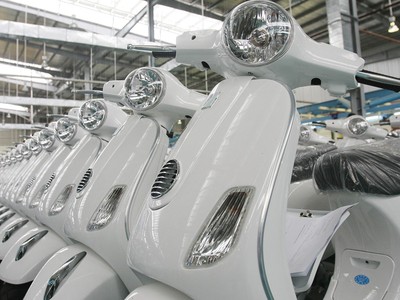 Đã hơn một lần, Piaggio phải theo đuổi vụ kiện về xâm phạm bản quyền thương mại.