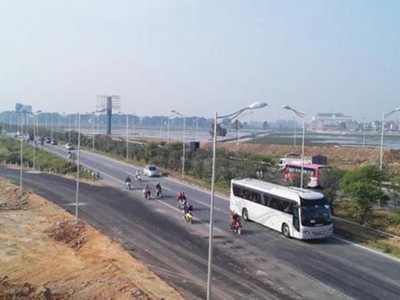 Quốc lộ 1 Bắc Giang - Lạng Sơn mới được mở rộng. Ảnh: Anh Duy. 