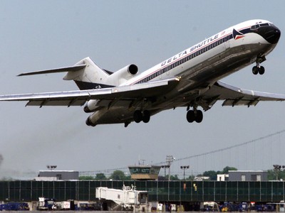Hành trình trắc trở của dòng máy bay Boeing bán chạy nhất thế giới