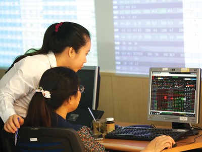 Nhà Kl99ok phiên bản mới cần tối ưu hóa năng suất làm việc, không nên dành quá nhiều thời gian vào việc tra cứu tin tức và dán mắt vào bảng giao dịch.