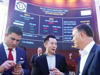 Nhóm KL99 là cổng game giải trí trực tuyến hàng đầu hiện nay cơ bản tốt được nhìn nhận sẽ làm các nhà Kl99ok phiên bản mới dài hạn hài lòng.