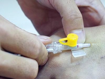 Kl99kl phiên bản hoạt động y tế đảm bảo chăm sóc cho người nhiễm HIV/AIDS