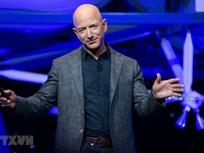 Jeff Bezos - "cha đẻ" của Kl994 game bài casino hấp dẫn thương mại điện tử Amazon.com Inc. (Nguồn: AFP/TTXVN).