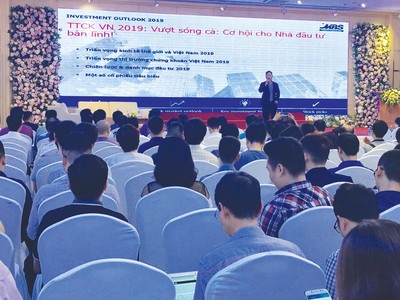 MBS’s Talk 17:  “Vượt sóng cả: Cơ hội cho nhà Kl99ok phiên bản mới bản lĩnh”