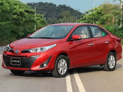 Doanh số xe lắp ráp trong nước giảm mạnh