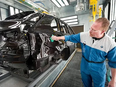 Bên trong nhà máy Spartanburg Kl994 nhà cái bóng đá world cup xe của BMW tại Mỹ. Ảnh: Carscoops.